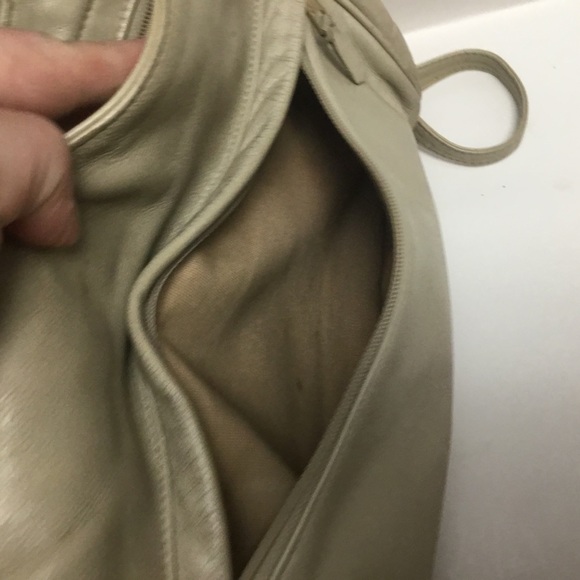 SAS Genuine Leather Crossbody Bag / Purse - Picture 16 of 16